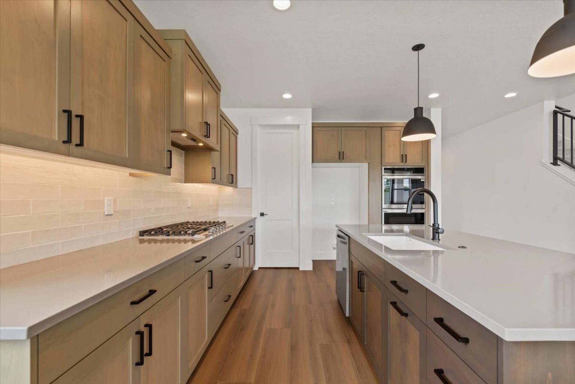10-010_Kitchen.jpg