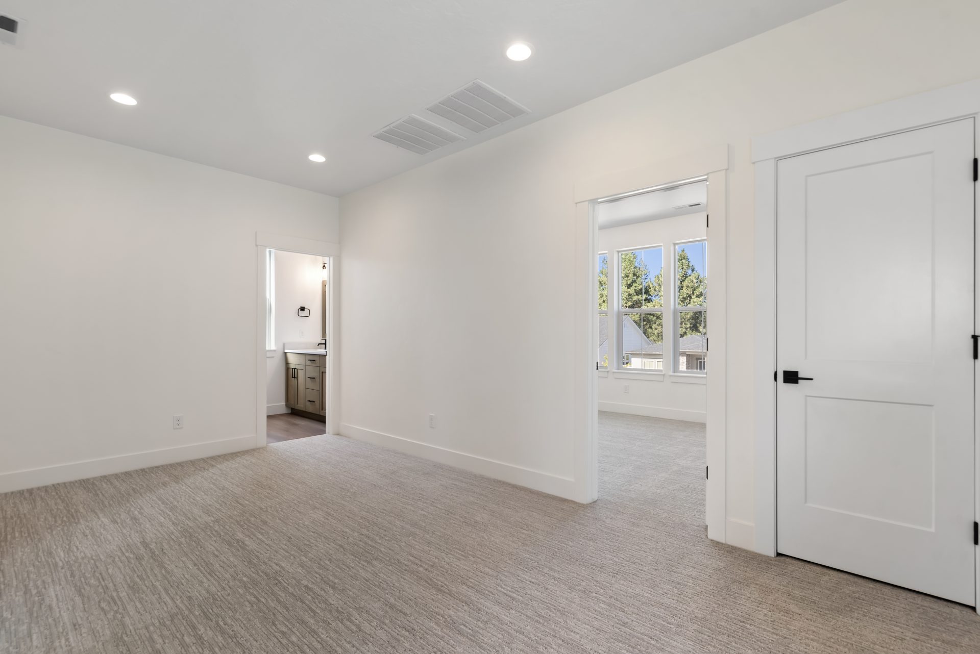 15-Bedroom.jpg