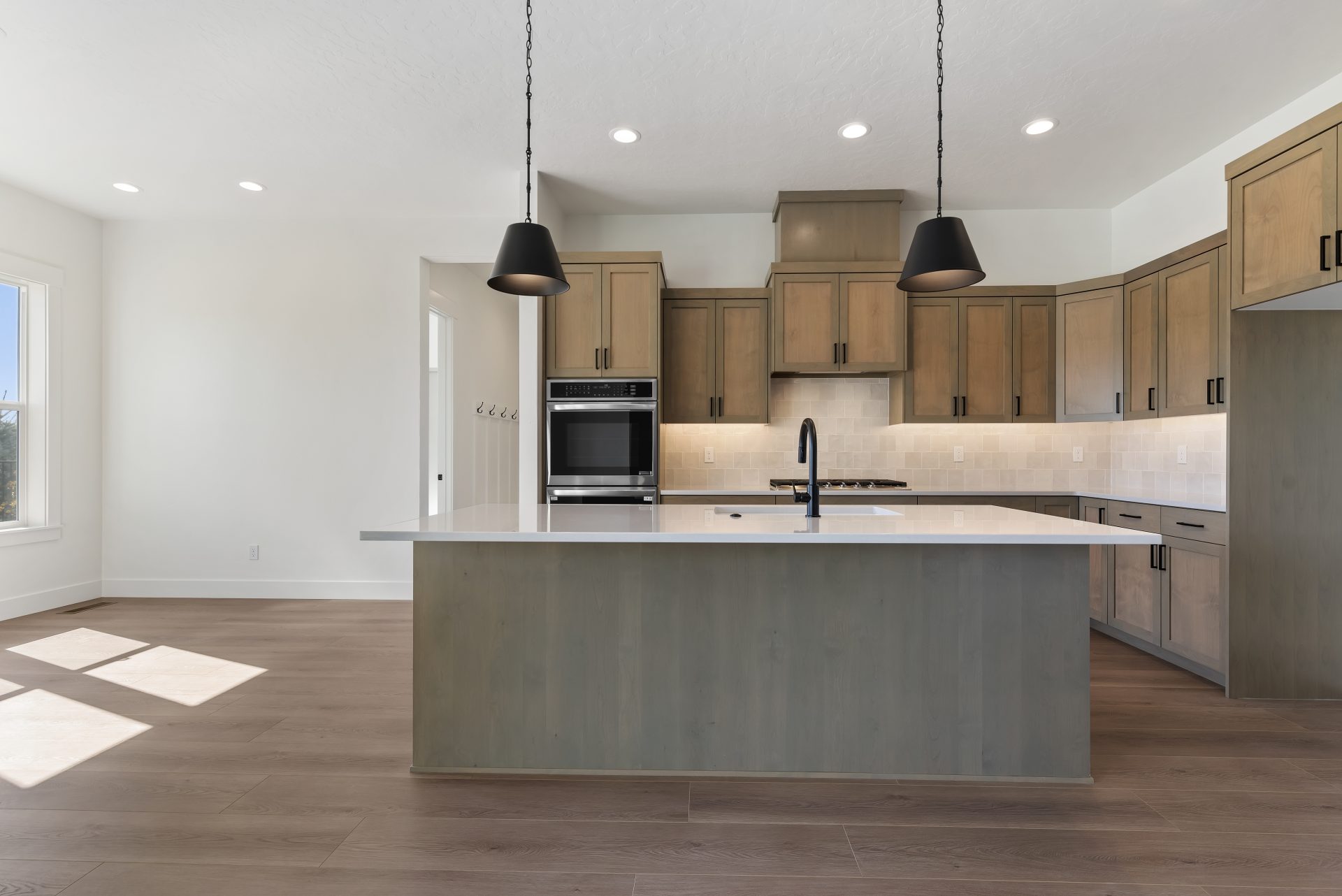 09-Kitchen.jpg