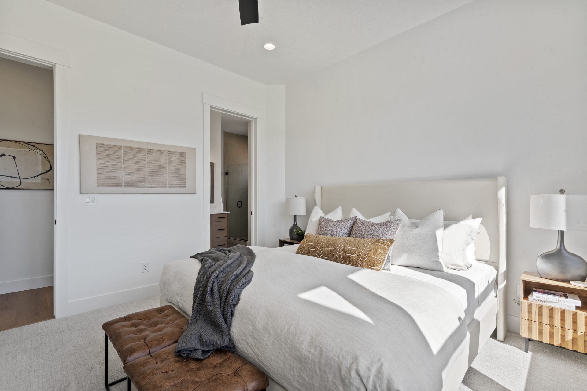 12-Bedroom.jpg