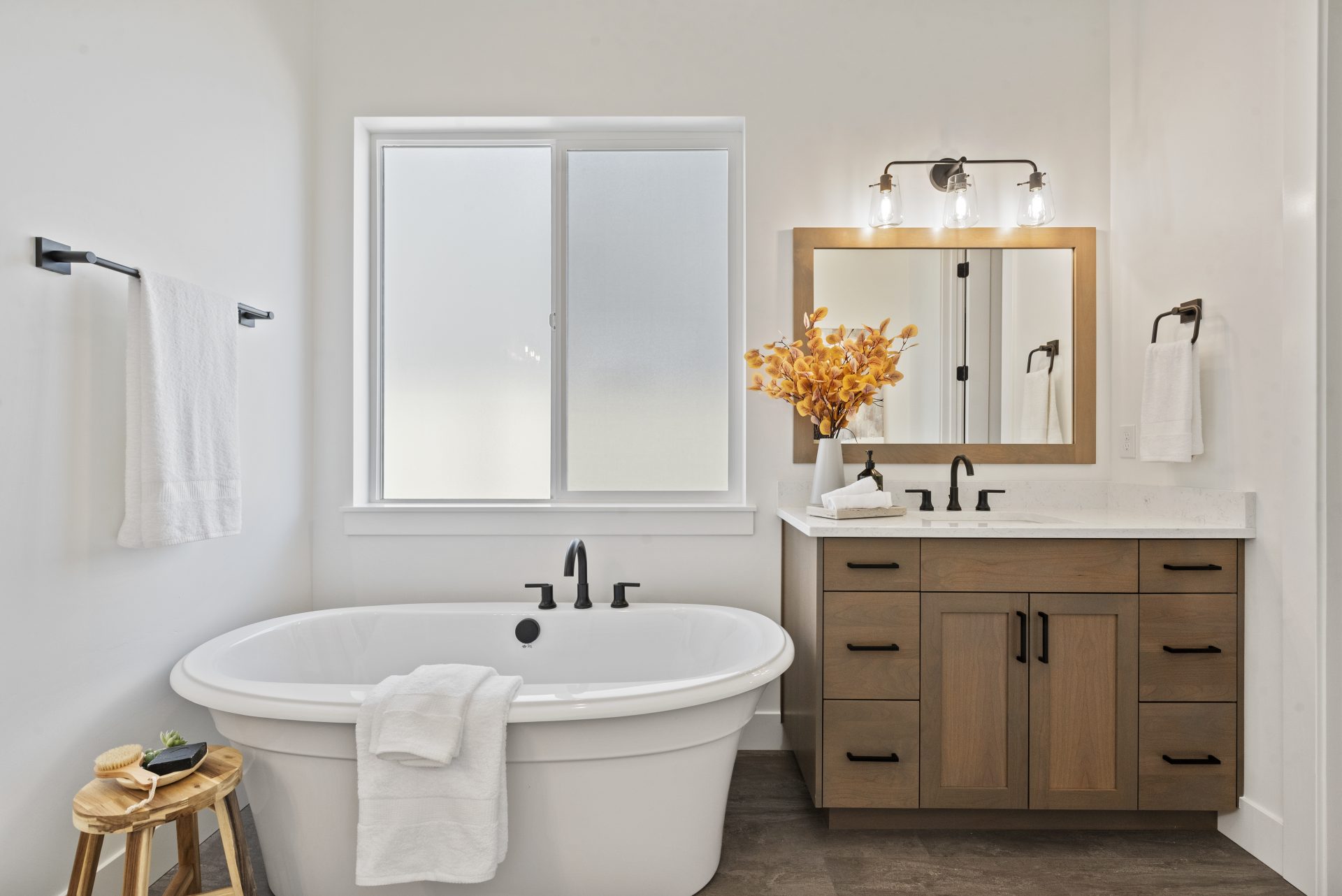 19-Bathroom.jpg