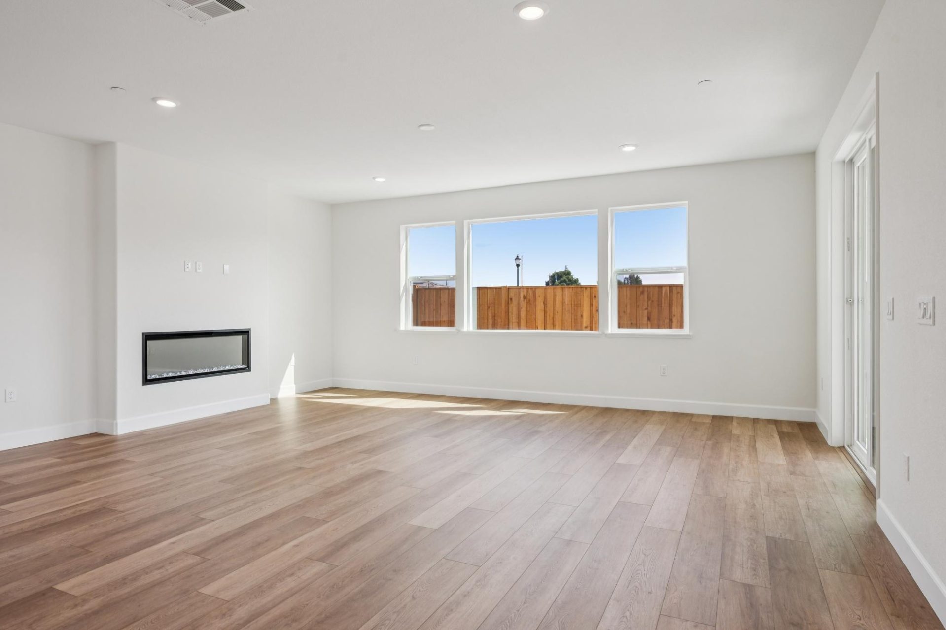 080-296-300-colfax-lane.94997.p5k.013.jpg