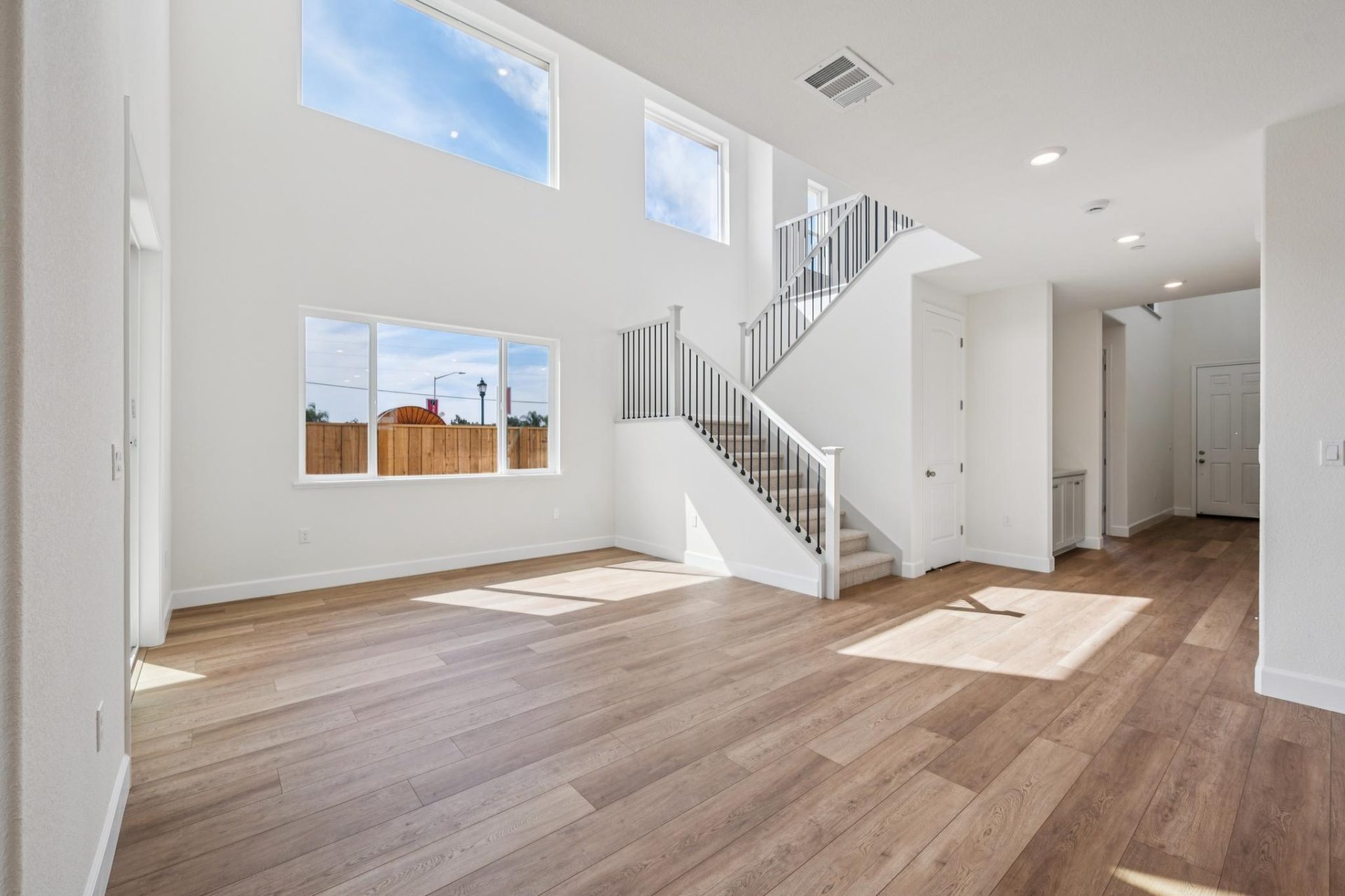 109-296-300-colfax-lane.94997.p5k.033.jpg