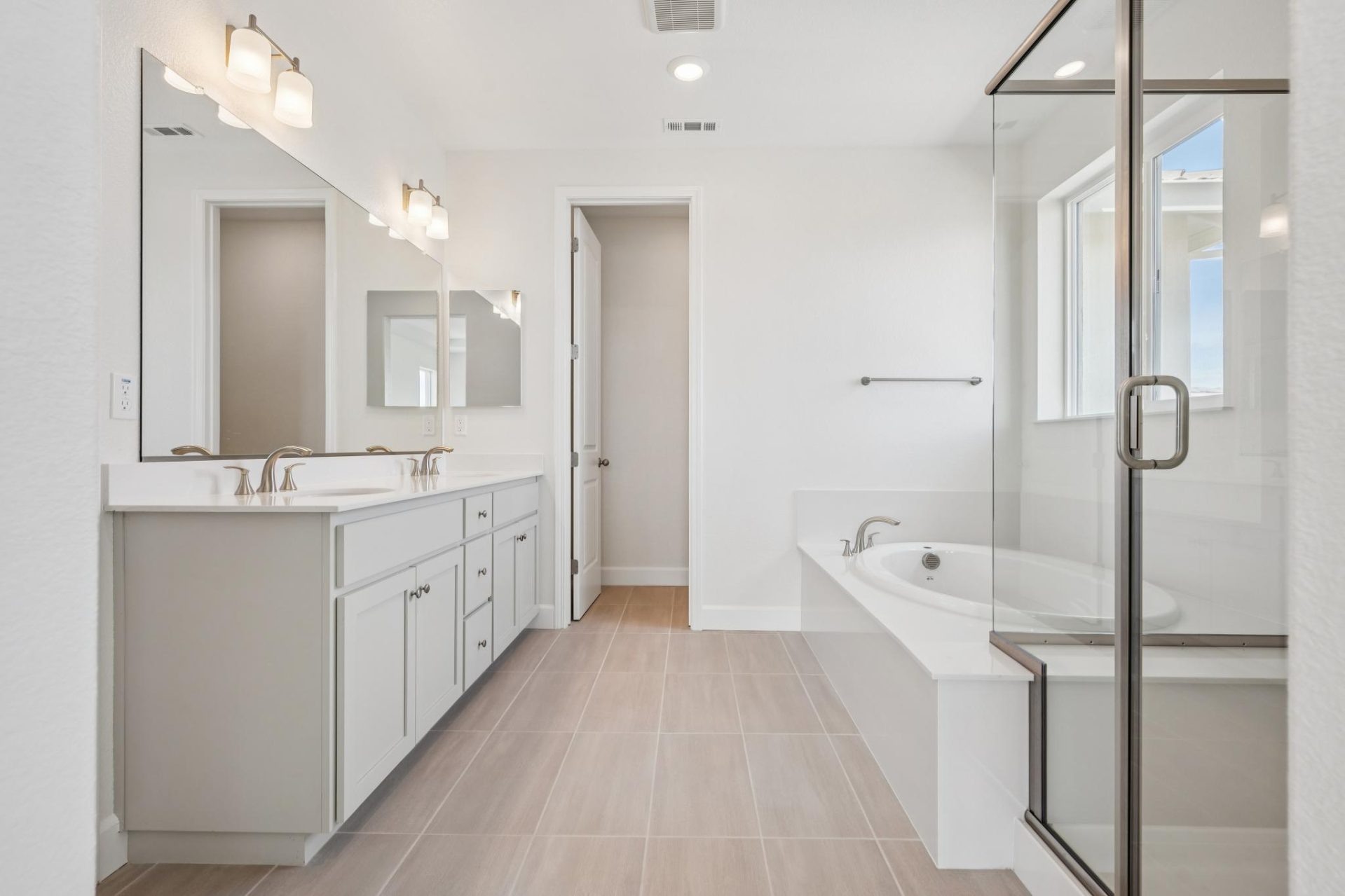 144-296-300-colfax-lane.94997.p5k.067.jpg